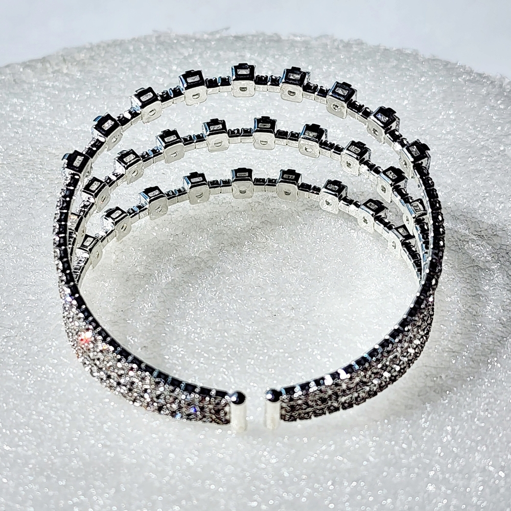 Women's Cubic Zirconia Square Cupchain Cuff Bangle - Picture 8 of 8